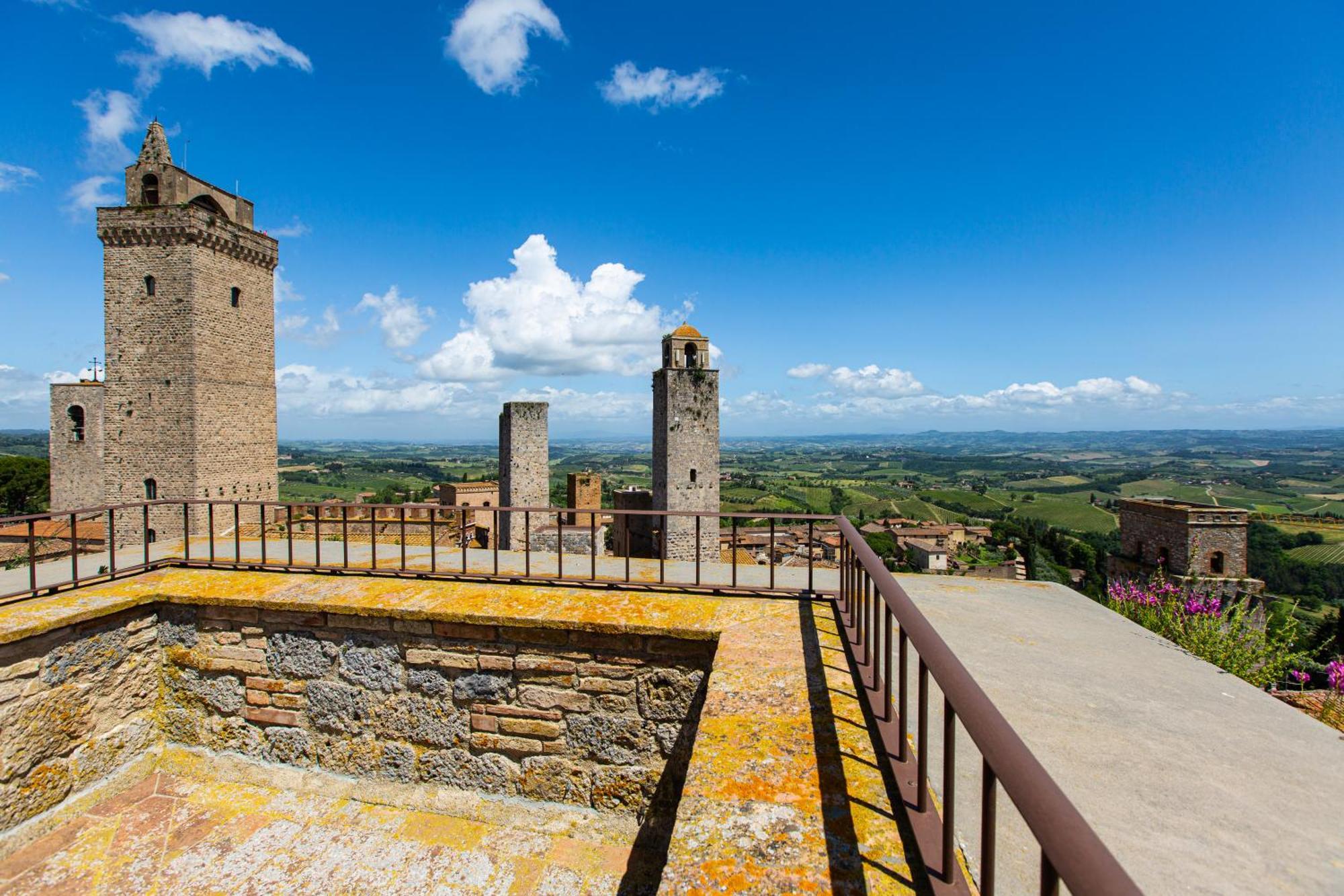 Appartamento The Artists' Tower - Amazing View From The Tower San Gimignano Esterno foto
