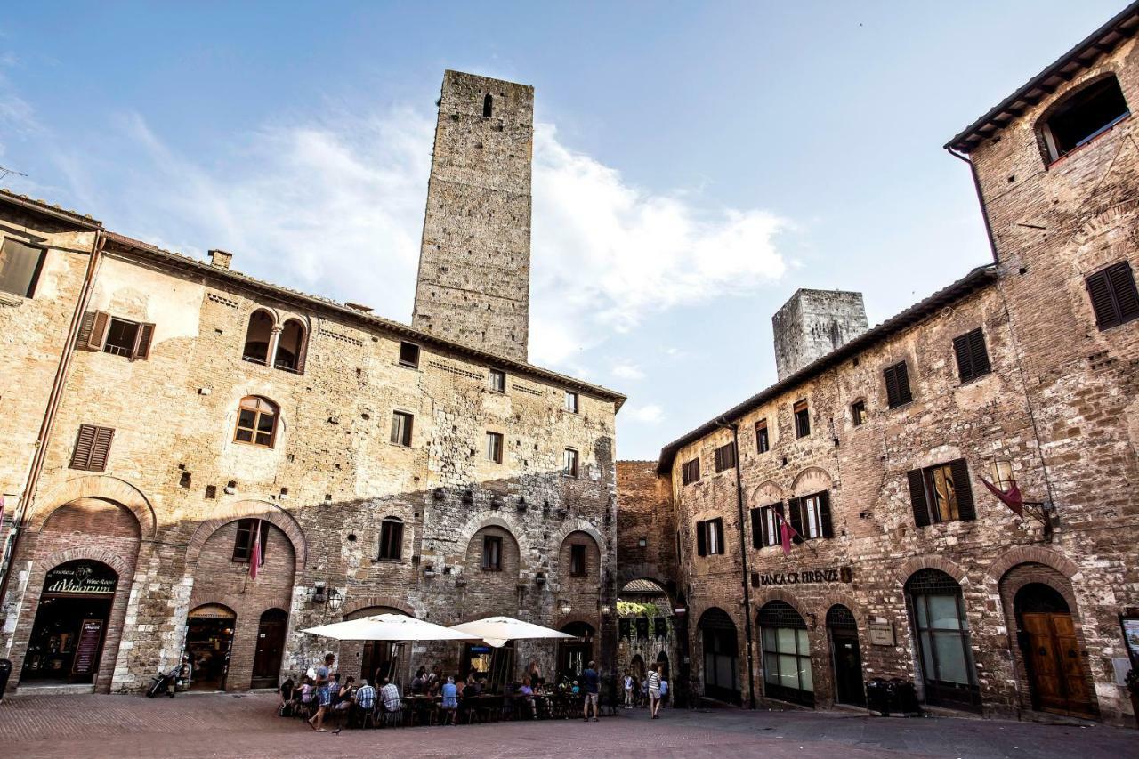 Appartamento The Artists' Tower - Amazing View From The Tower San Gimignano Esterno foto